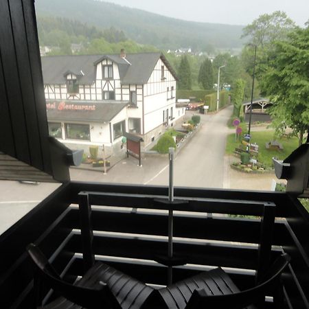 Hotel Val De La Cascade Stavelot Exterior foto