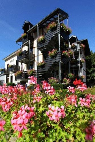 Hotel Val De La Cascade Stavelot Exterior foto